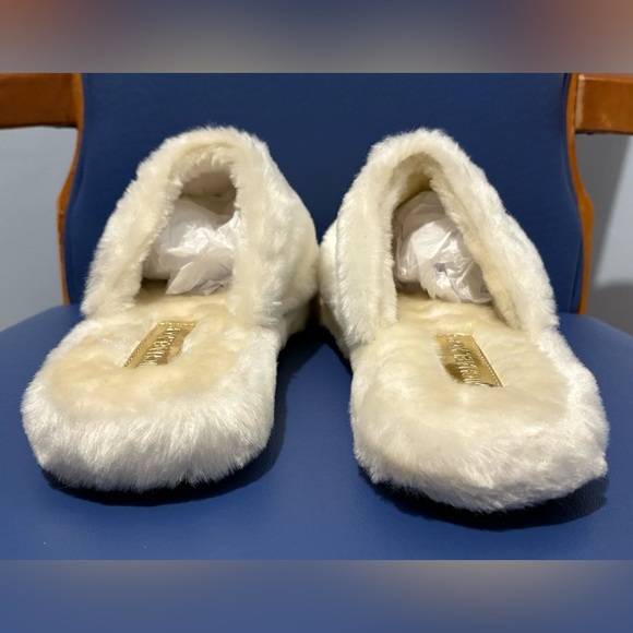 NWOT Michael Kors women's ivory/gold faux fur acrylic closed toe bling slippers - Picture 3 of 11
